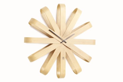 kulaté designové hodiny z ohýbaného dřeva